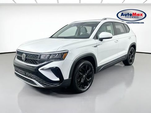 Used 2023 Volkswagen Taos SE image 5