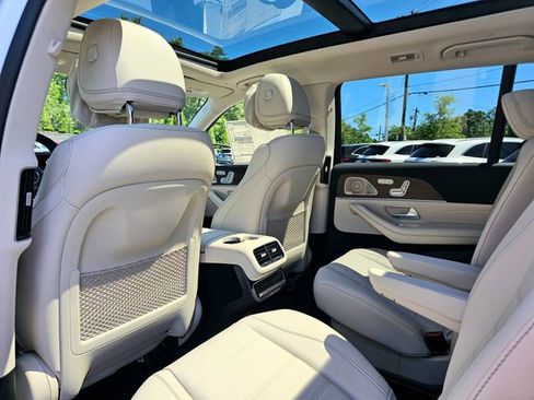 New 2026 Mercedes-Benz GLS 450 4MATIC image 26