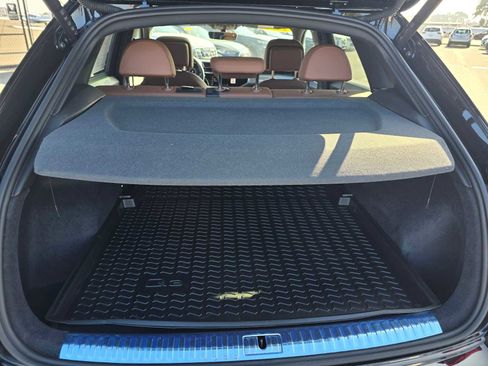 Used 2024 Audi Q3 2.0T Premium w/ Convenience Package image 17