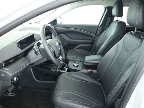 Used 2022 Ford Mustang Mach-E Premium image 19