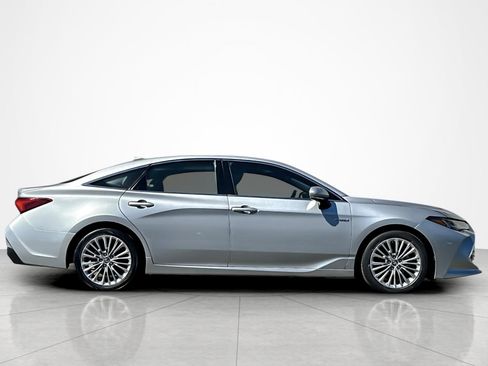 Used 2020 Toyota Avalon Limited w/ Advanced Safety Package FWD image 6