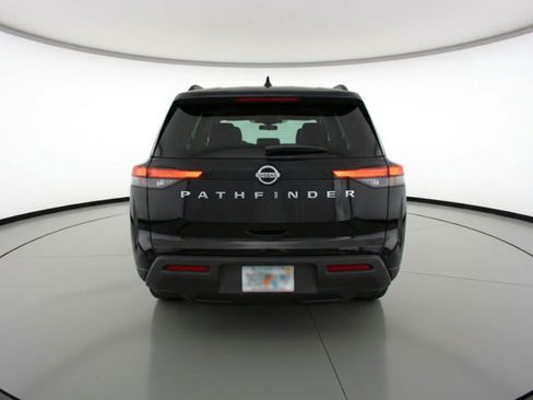 Used 2025 Nissan Pathfinder SV image 7