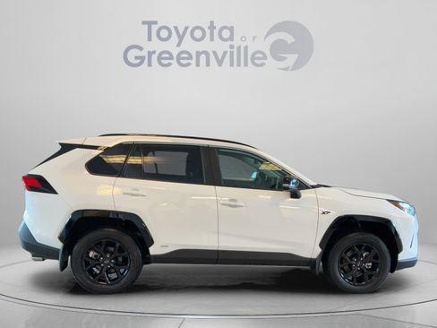 Certified 2025 Toyota RAV4 XLE AWD/4WD image 7