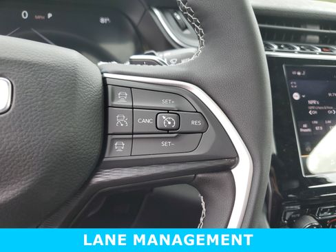 New 2025 Jeep Grand Cherokee L Altitude image 12