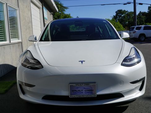 Used 2018 Tesla Model 3 Long Range RWD image 6