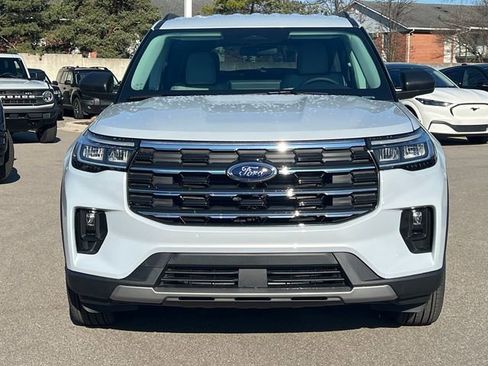 New 2026 Ford Explorer Active AWD/4WD image 2
