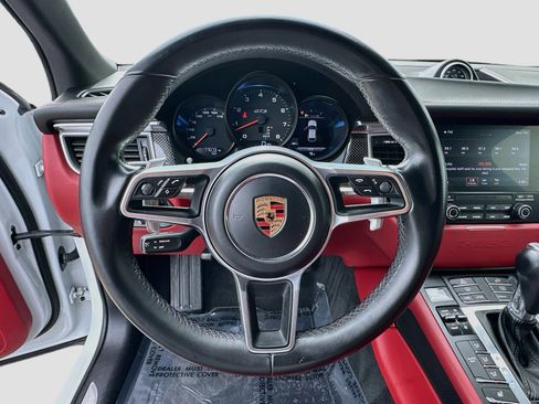 Used 2018 Porsche Macan GTS AWD/4WD image 10