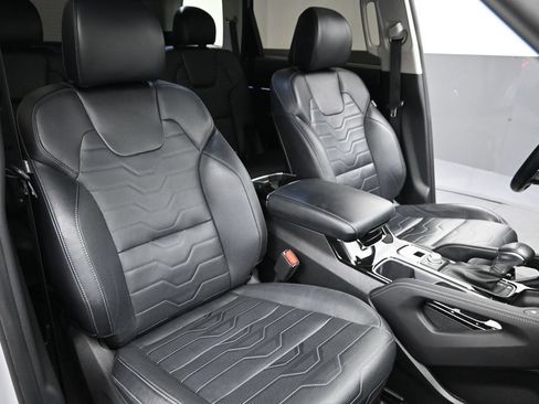 Used 2022 Kia Telluride SX w/ SX Prestige Package AWD/4WD image 22