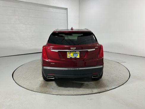 Used 2017 Cadillac XT5 Luxury w/ Driver Awareness Package AWD/4WD image 33