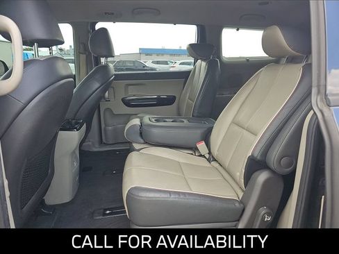 Used 2017 Kia Sedona EX FWD image 6