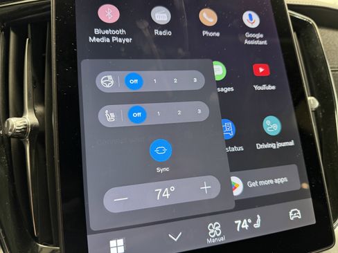 Used 2025 Volvo XC90 B6 Plus image 9