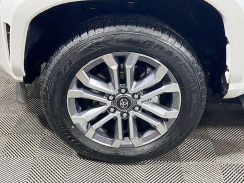 Certified 2025 Toyota 4Runner Limited AWD/4WD image 27