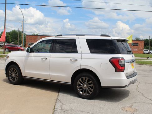 Used 2019 Ford Expedition Limited w/ Equipment Group 301A AWD/4WD image 8