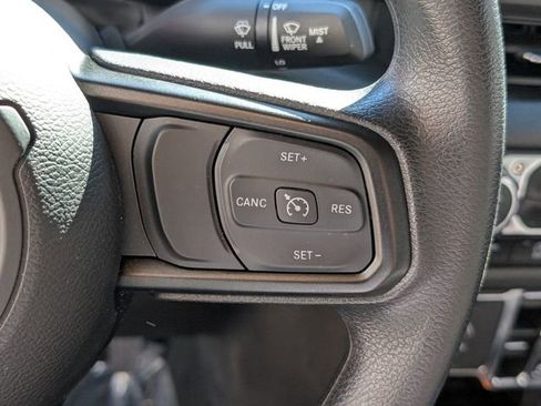 Used 2024 Jeep Gladiator Sport image 29