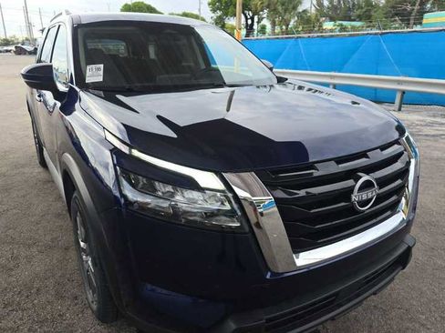 Used 2025 Nissan Pathfinder SV AWD/4WD image 2