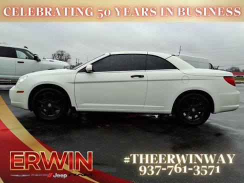 Used 2009 Chrysler Sebring Touring w/ Special Touring Group image 4