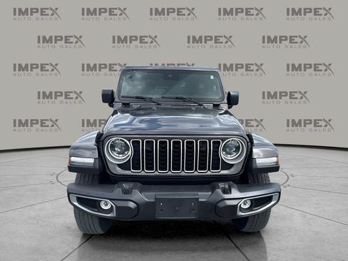 Used 2025 Jeep Wrangler Unlimited Sahara AWD/4WD image 8