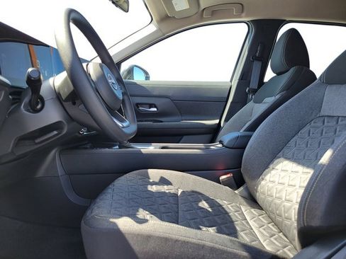 New 2025 Nissan Kicks SV image 10