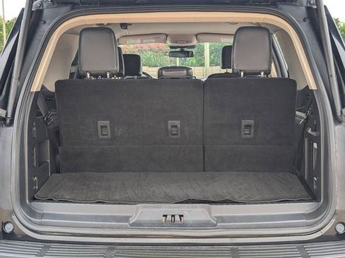 Used 2022 Ford Expedition XLT RWD image 28