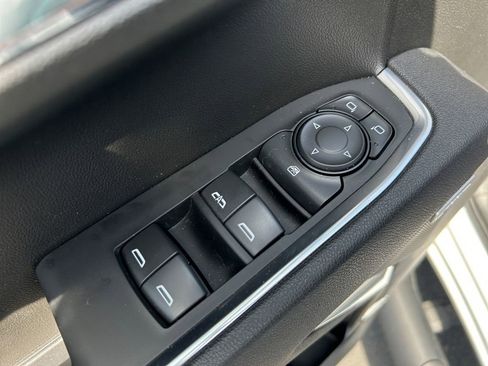 Used 2025 Chevrolet Silverado 1500 LT Trail Boss w/ Convenience Package II AWD/4WD image 21