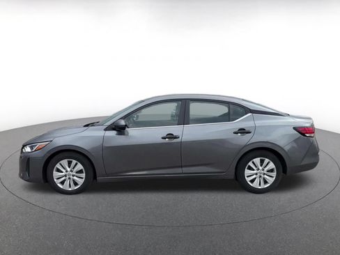 Used 2025 Nissan Sentra S FWD image 9