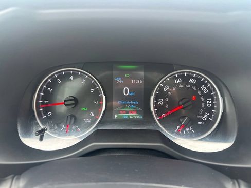 Used 2022 Toyota RAV4 XLE w/ Convenience Package AWD/4WD image 23