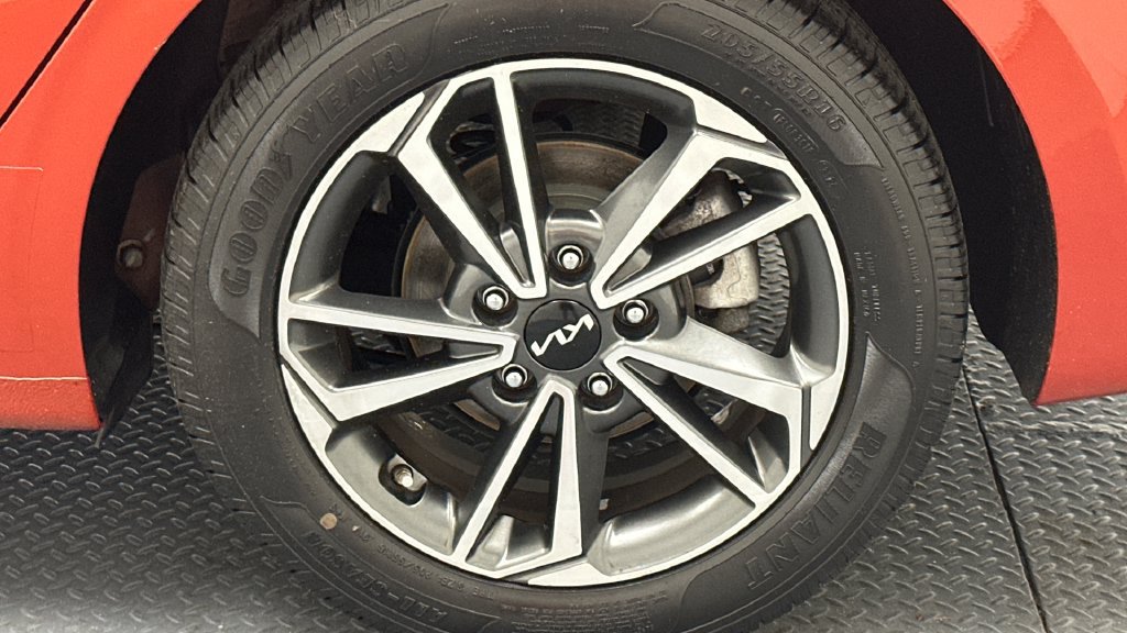 Used 2023 Kia Forte LXS FWD image 20