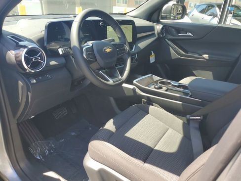 New 2026 Chevrolet Equinox LT w/ Safety and Technology Package FWD image 18