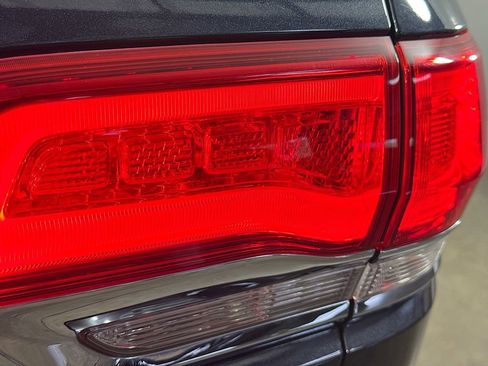 Used 2014 Jeep Grand Cherokee Limited w/ Trailer Tow Group IV RWD image 29