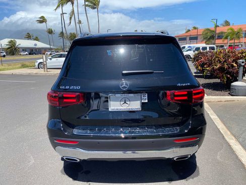 Used 2024 Mercedes-Benz GLB 250 4MATIC image 8