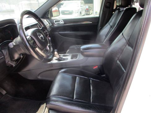 Used 2018 Jeep Grand Cherokee Limited w/ Luxury Group II RWD image 12