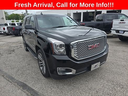 Used 2017 GMC Yukon Denali w/ Open Road Package AWD/4WD image 1