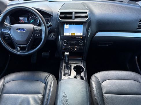 Certified 2017 Ford Explorer XLT w/ Equipment Group 202A image 14