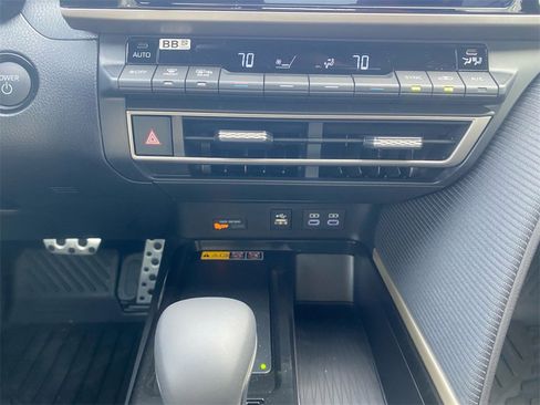 Used 2026 Toyota Camry SE image 23