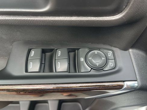 Used 2023 GMC Sierra 2500 SLE image 26