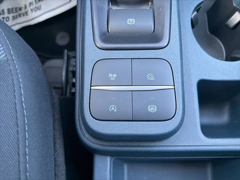 Used 2024 Ford Maverick XL image 31