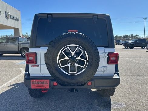 Certified 2025 Jeep Wrangler Unlimited Rubicon image 6