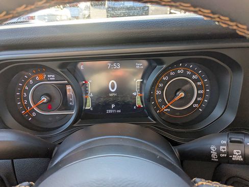 Used 2024 Jeep Wrangler Unlimited Sport AWD/4WD image 30