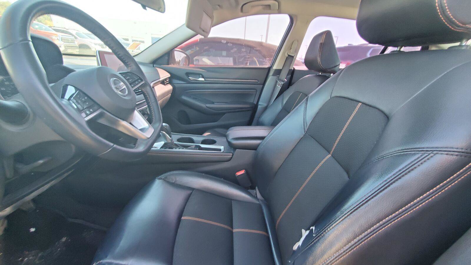 Used 2021 Nissan Altima 2.5 SR FWD image 3