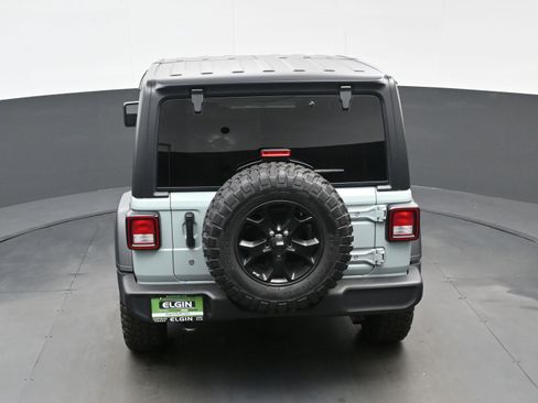 Used 2023 Jeep Wrangler Willys image 33