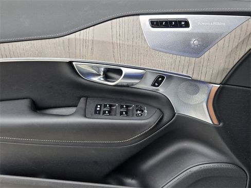 Used 2023 Volvo XC90 T8 Ultimate w/ Lounge Package image 29
