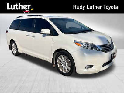 Used 2017 Toyota Sienna Limited Premium