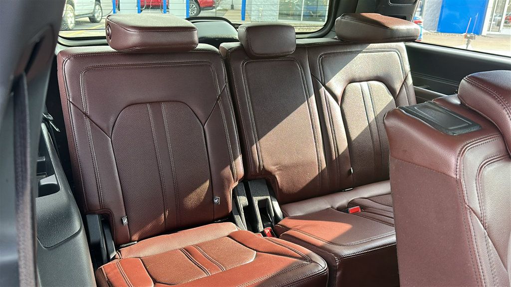 Used 2024 Ford Expedition Limited AWD/4WD image 33