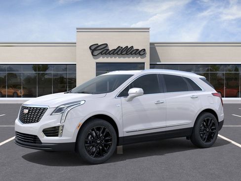 New 2025 Cadillac XT5 Luxury image 2