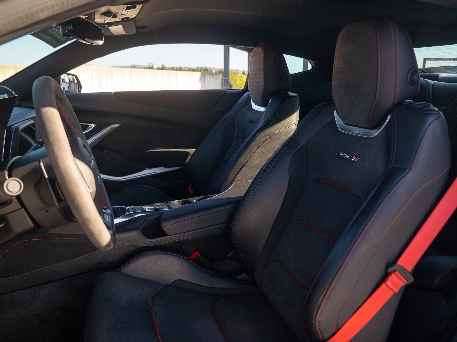 Used 2018 Chevrolet Camaro ZL1 RWD image 28