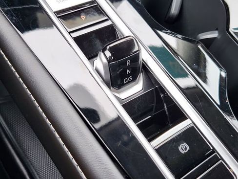 Certified 2024 Volkswagen Atlas SE AWD/4WD image 18