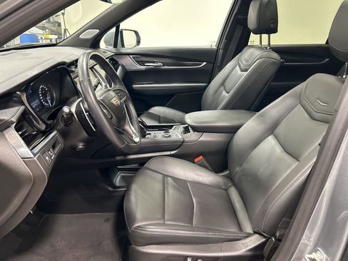 Used 2024 Cadillac XT6 Sport image 9