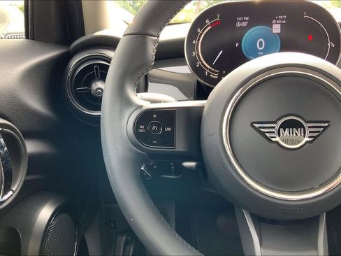 Certified 2024 MINI Cooper 4-Door Hardtop image 19