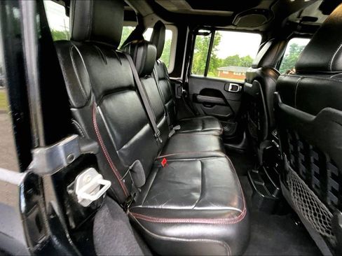 Used 2020 Jeep Wrangler Unlimited Rubicon w/ Dual Top Group AWD/4WD image 24