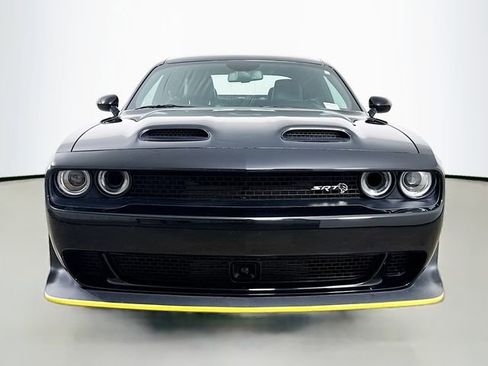 Used 2023 Dodge Challenger SRT Hellcat image 2